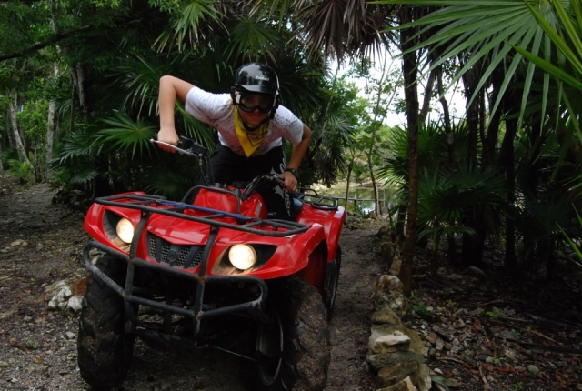  ATV 冒险